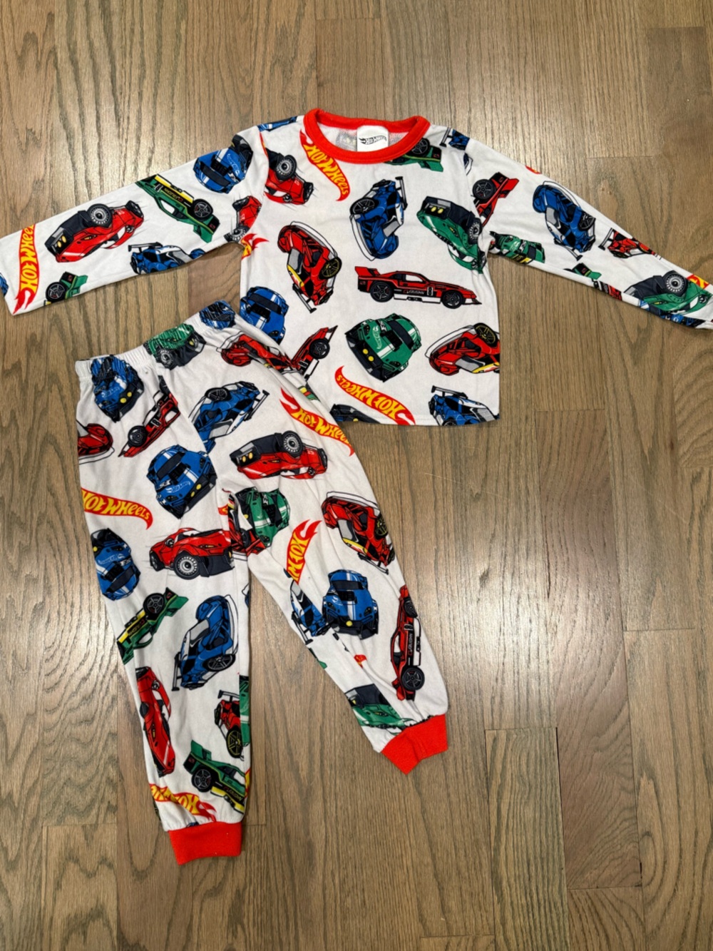 Hot Wheels Kids White Car-Print Pajama Set with Red Trim